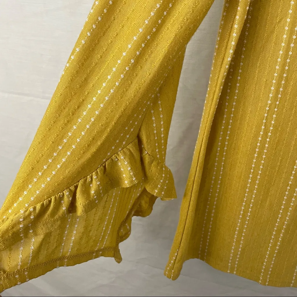 W5 Anthro dotted ruffle sleeves top women’s Size Small - Image 8