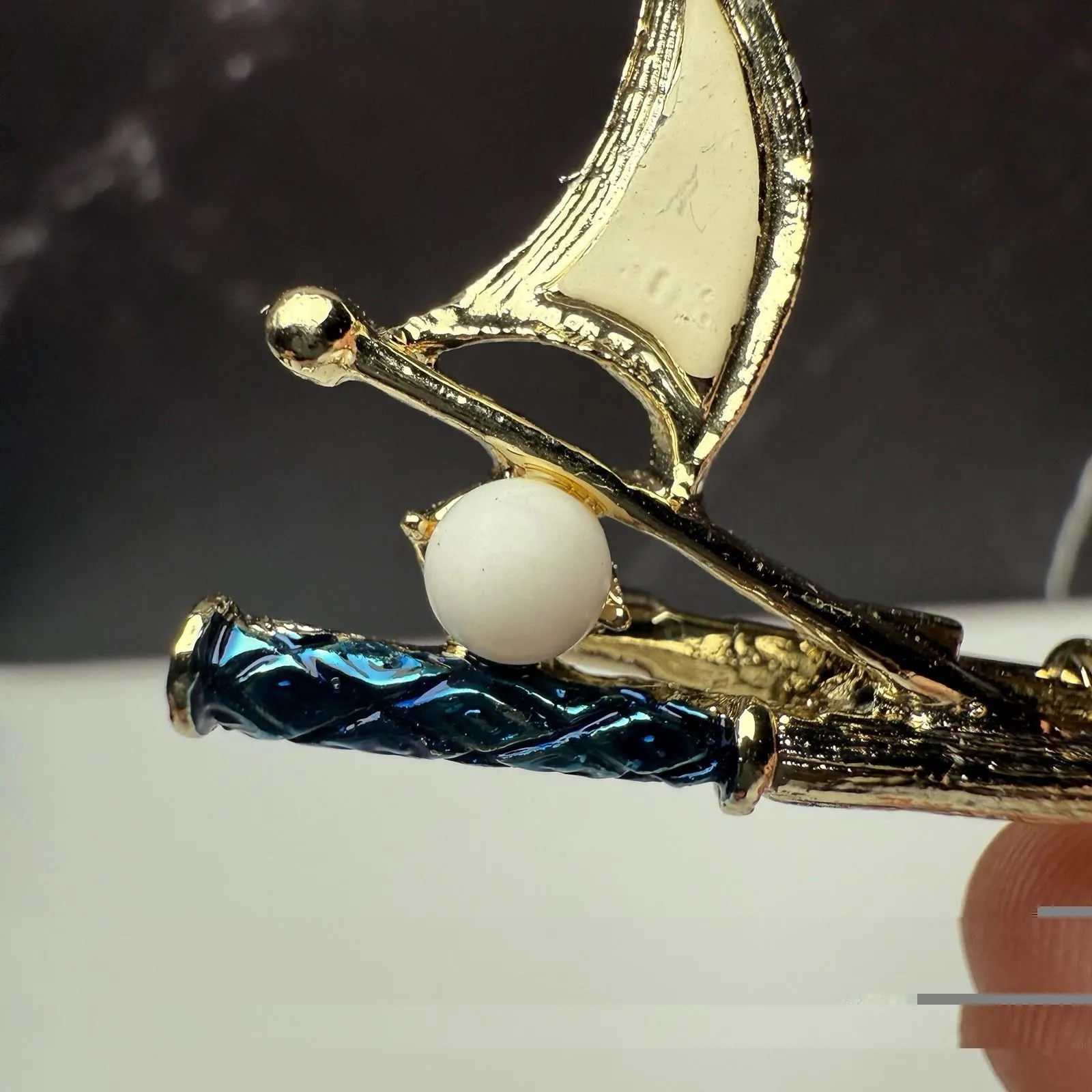 Gerry’s Golfing Golf Putter Ball & Flag Brooch Pin Signed Vintage Gold - Image 4