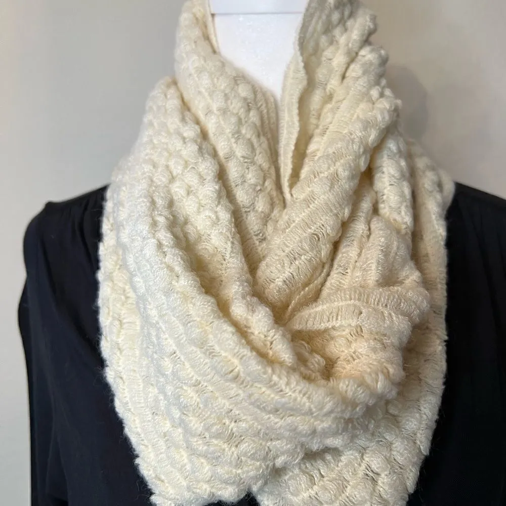 NWOT cute off white versatile infinity scarf - Image 4