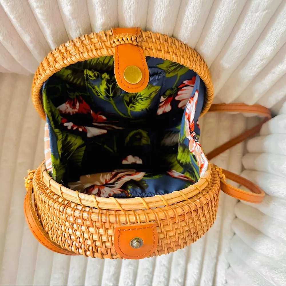 Woven Rattan Round Purse with Leather Strap and Tropical Lining Tan - Image 12