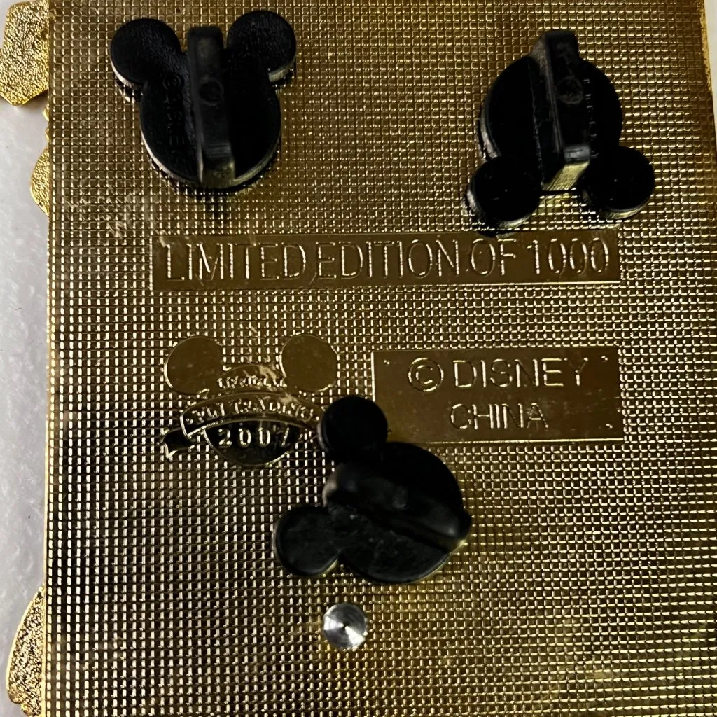 Disney Pirates of the Caribbean - At World's End - Opening Day Jumbo Pin - 2007 - Image 3