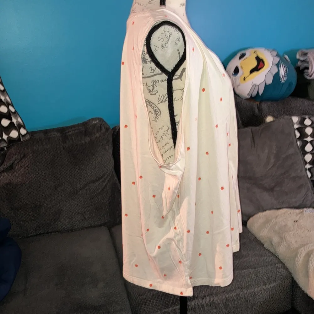 🎉4 for $20 Old Navy Strawberry Tank, 4X - Image 3