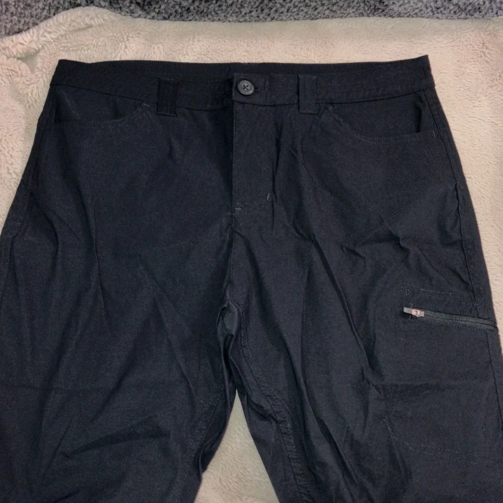 Eddie Bauer  Rainier Capris, Size 12 - Image 2
