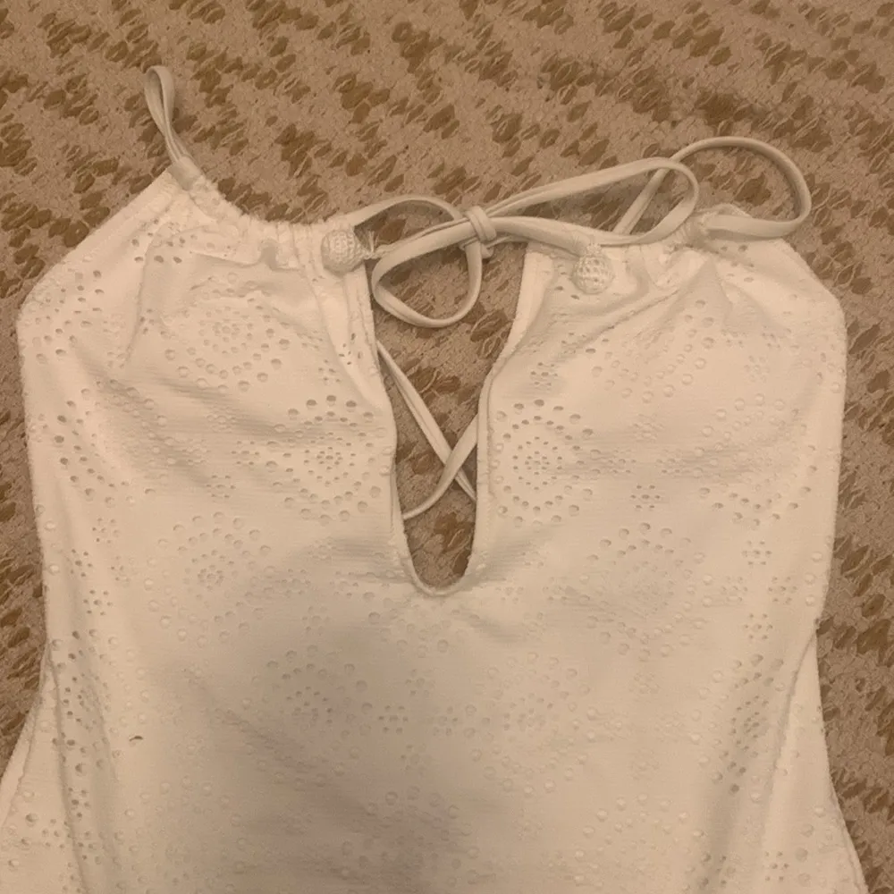 Aerie One Piece Low Back Eyelet Bathing Suit Sz Medium - Image 2