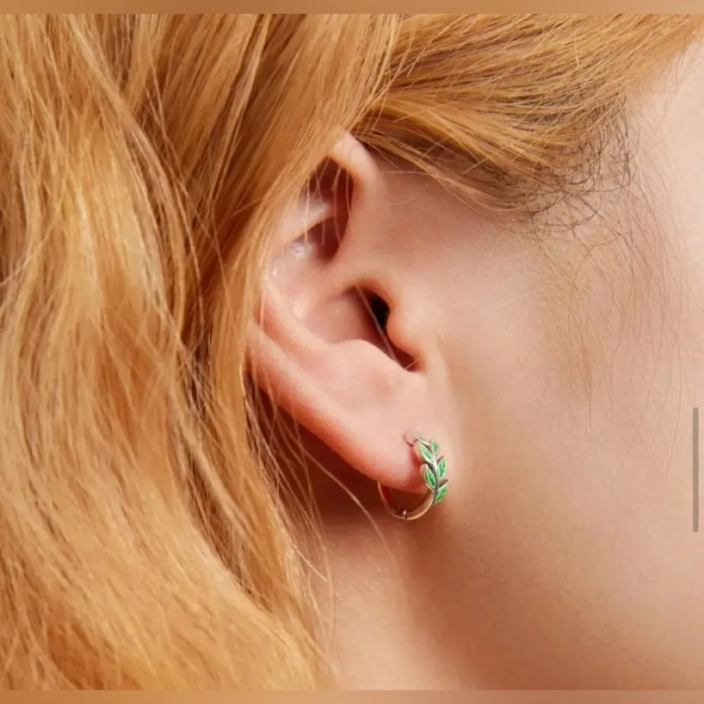 S925 Sterling Silver Green Leaf Design Hoop Earrings - Image 4