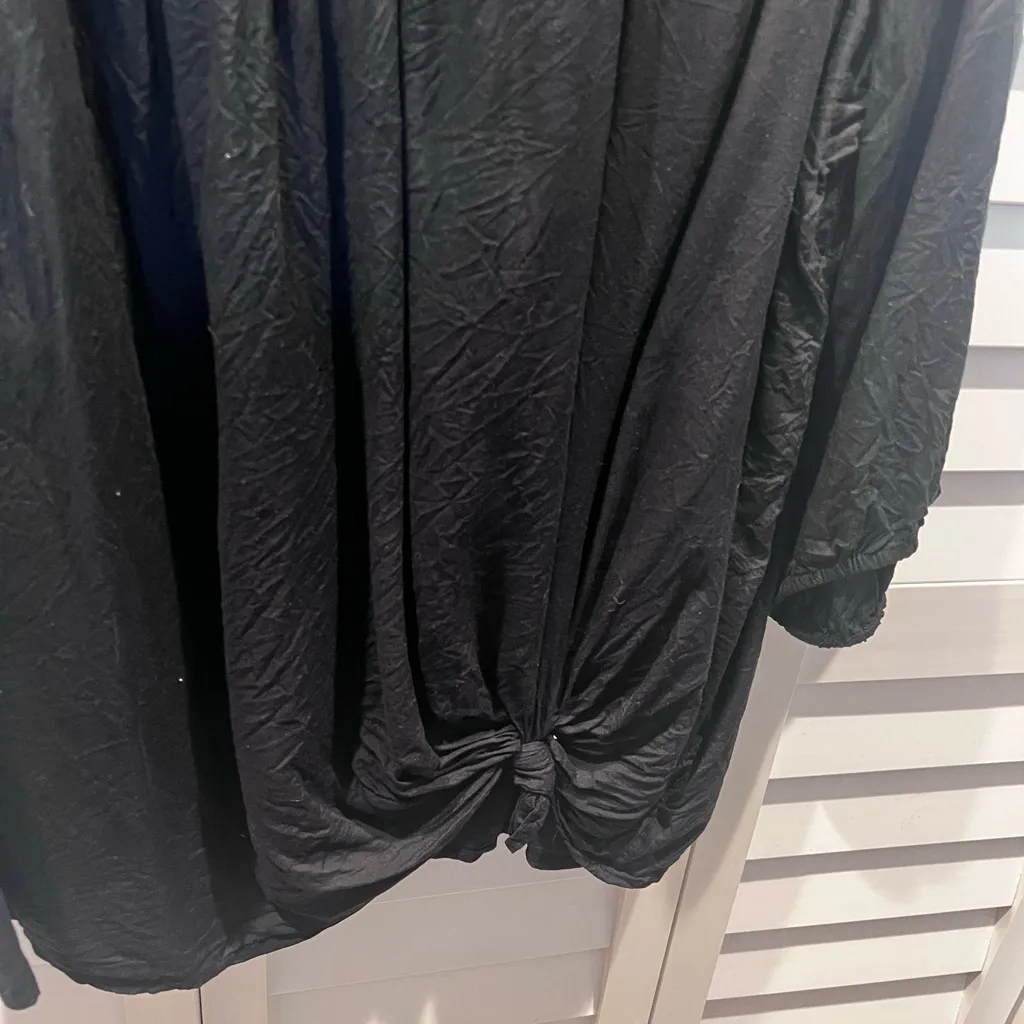 Old navy black top - Image 2