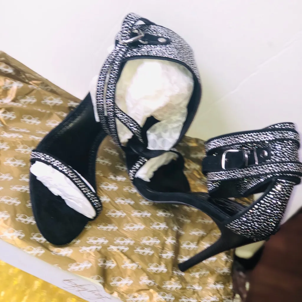 Layla joy shoe Sasha with studs kid suede heels Black Size 8.5 - Image 8