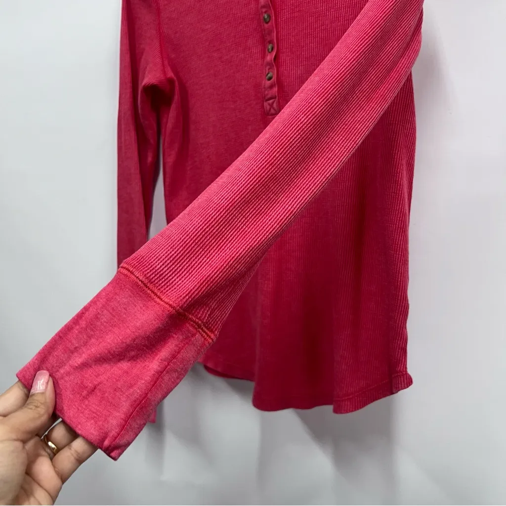 Aerie Henley thermal women’s M red waffle knit distressed neckline long sleeve - Image 11