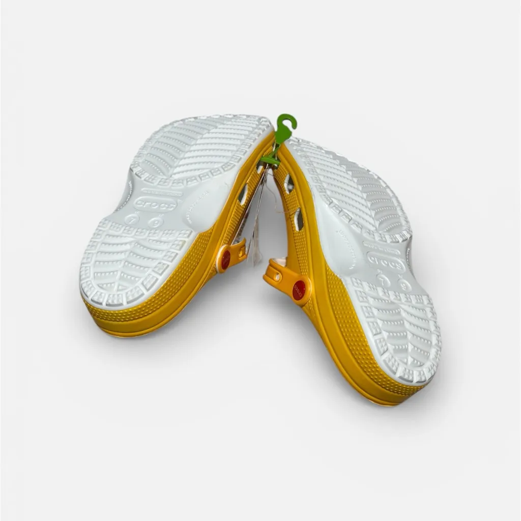 🎈McDonald's × Crocs Classic Clog Birdie Yellow Mens Size 7/ Womens Size 9 - Image 5