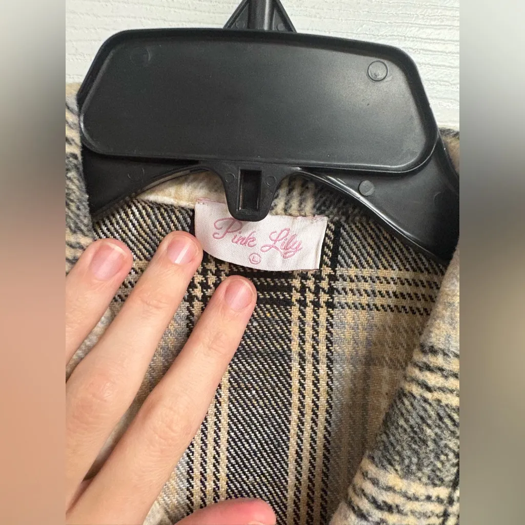 NWOT Pink Lily Boutique Plaid Shacket Size Large - Image 2