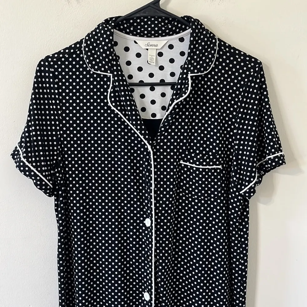 Some Cool Nights Black White Polka Dot Short Sleeve Button Down Pajama Top Sz M Size M - Image 2