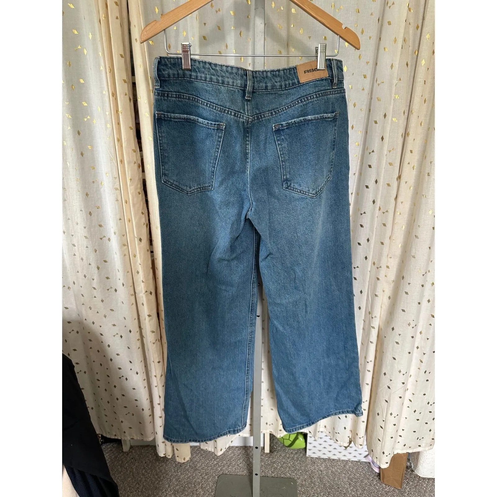 RSQ Women's Baggy Low Rise Wide Leg Medium Wash Denim Jeans 28 - Image 3