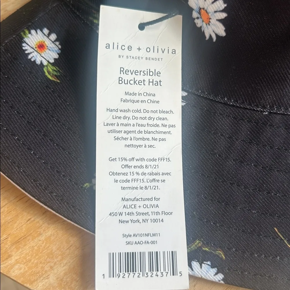 Alice + Olivia Daisy Reversible Bucket Hat NWT - Image 10