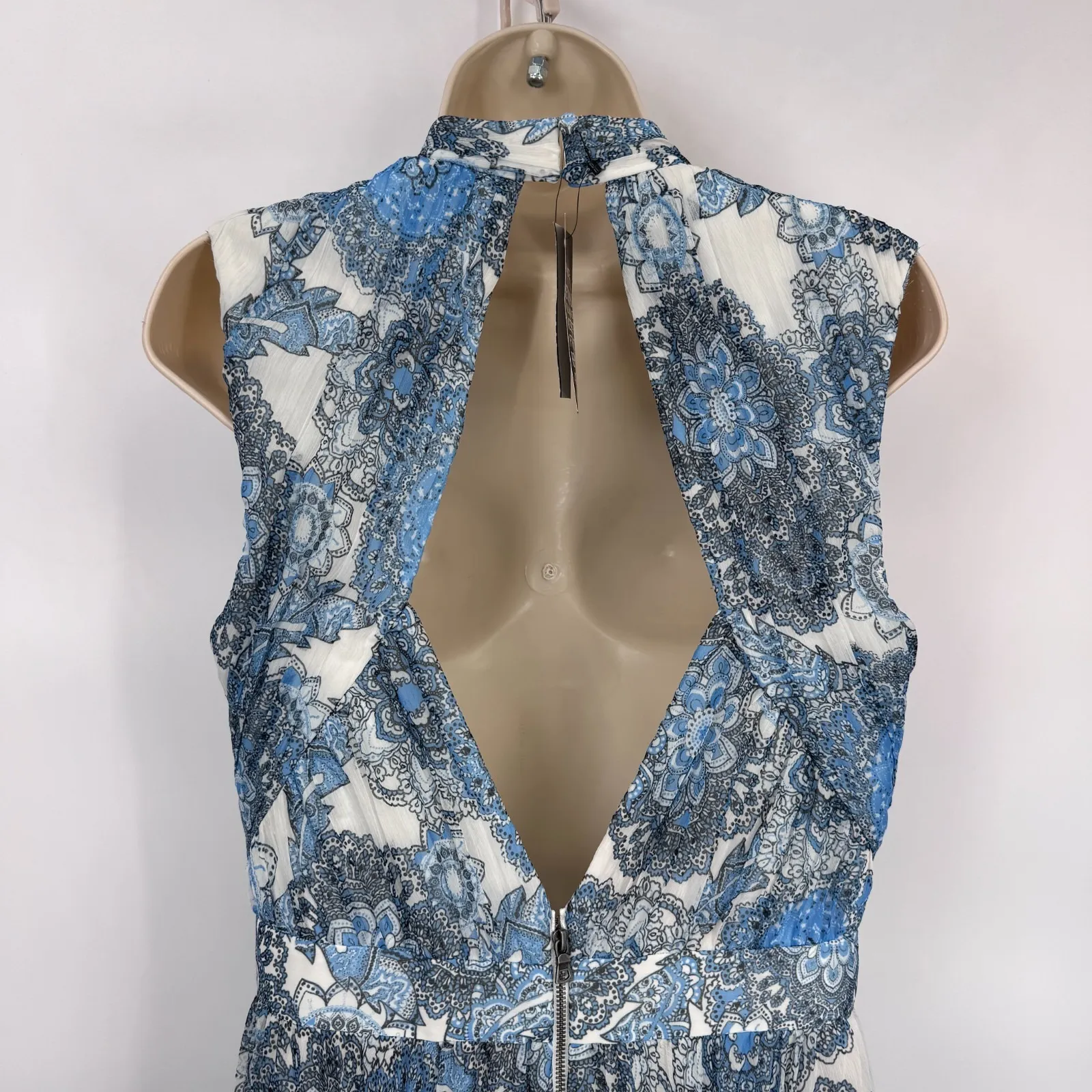 Alice + Olivia Boho Country Maxi Dress Womens 8 Blue‎ White Batik Medallion NEW - Image 5