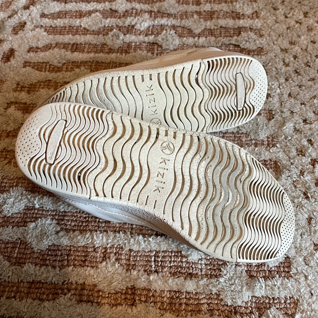 Kizik Vegas Walking Shoe White Size 8 - Image 5