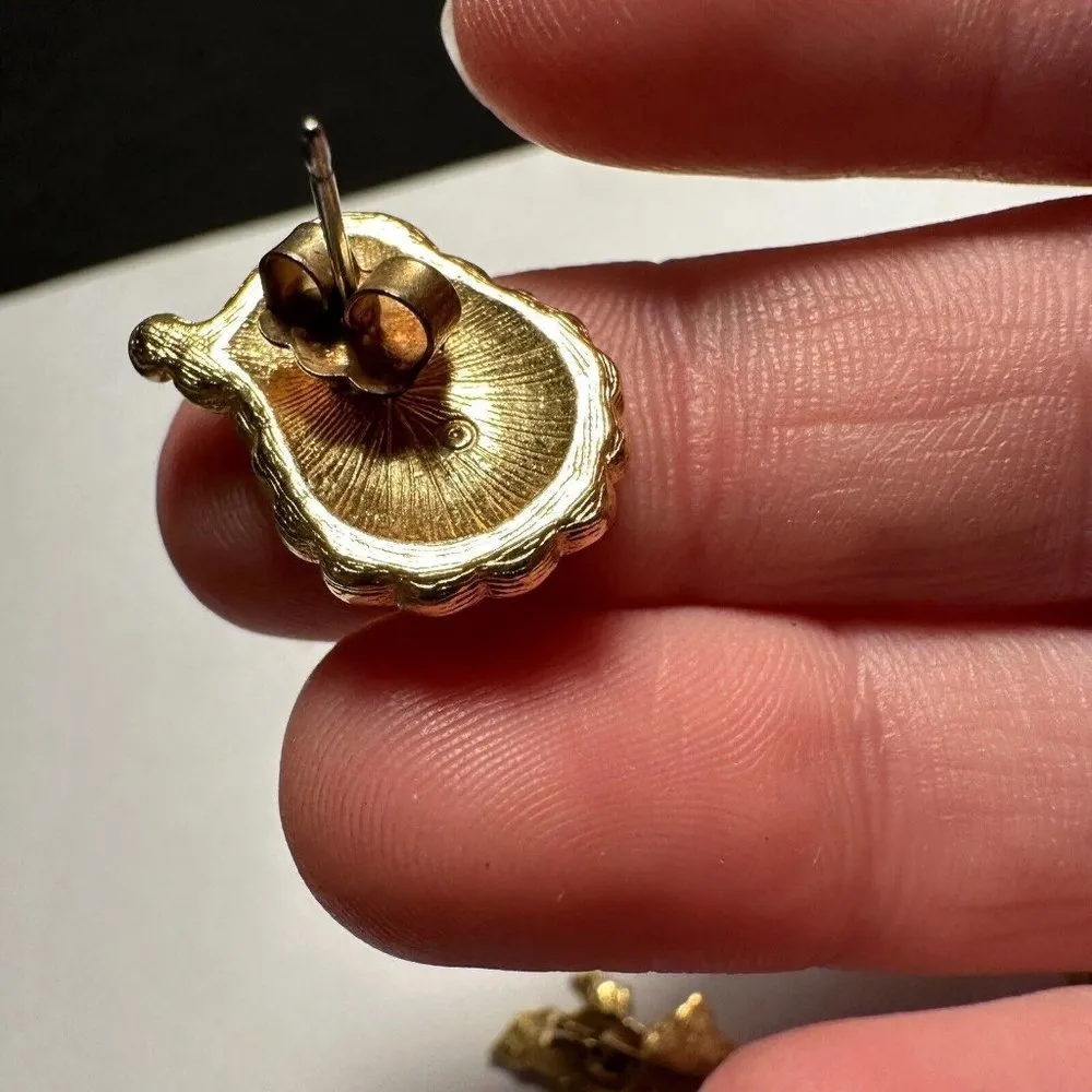 Lot Of 4 All Avon Holiday Pierced Stud Earrings Christmas Gold Tone - Image 9