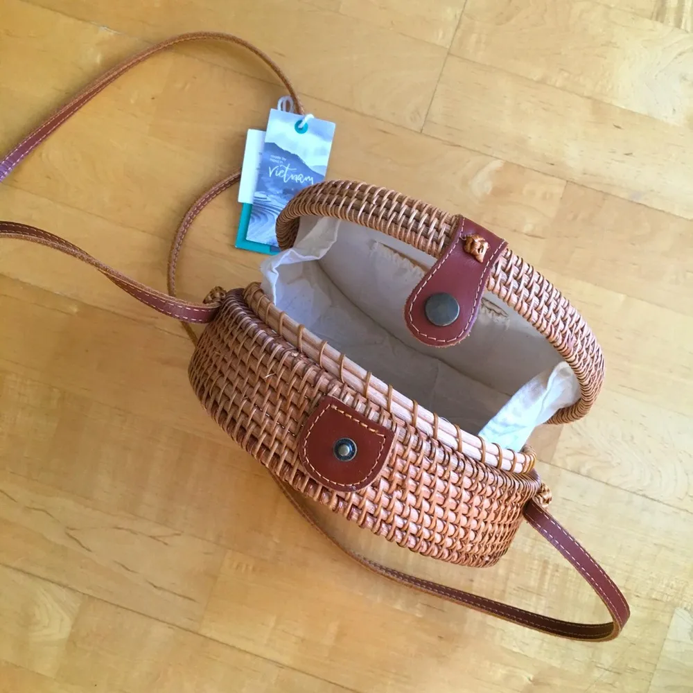 Two Tone Round Rattan Straw Wicker Shoulder Purse Bag, Tan, Khaki Tan - Image 5