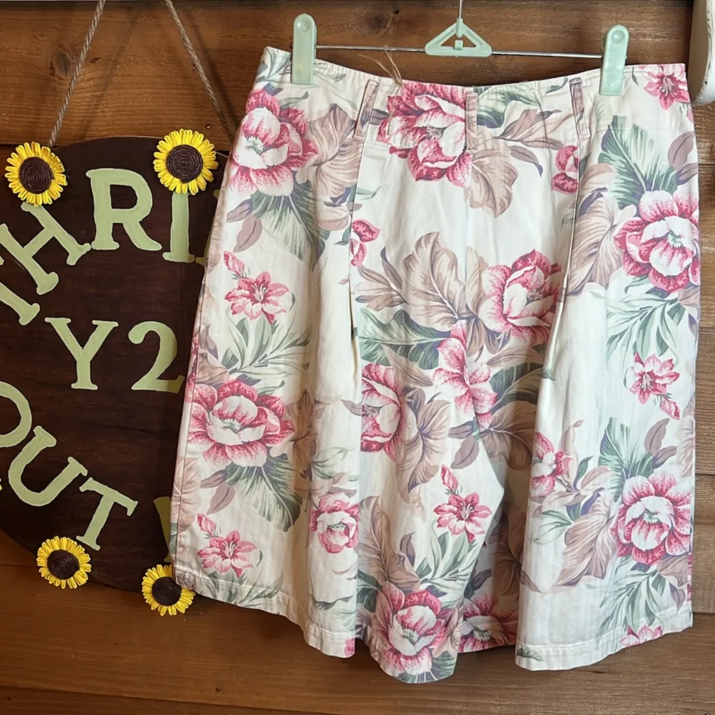 Banana Republic Vintage Floral Hawaiian High Waist Pleated Long Short Cotton 90s - Image 2
