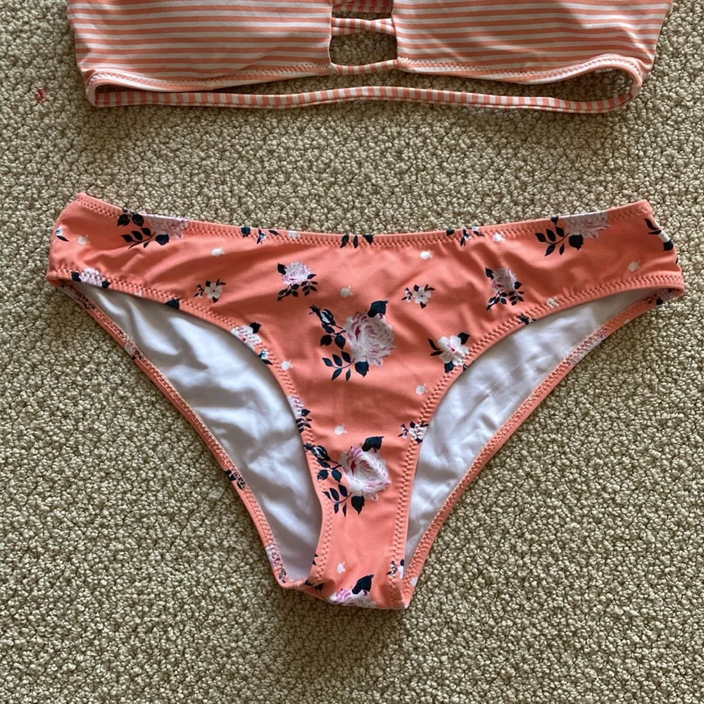 Cupshe Orange Bikini Two Piece Swimsuit Orange Size Medium Floral Striped EUC - Image 3