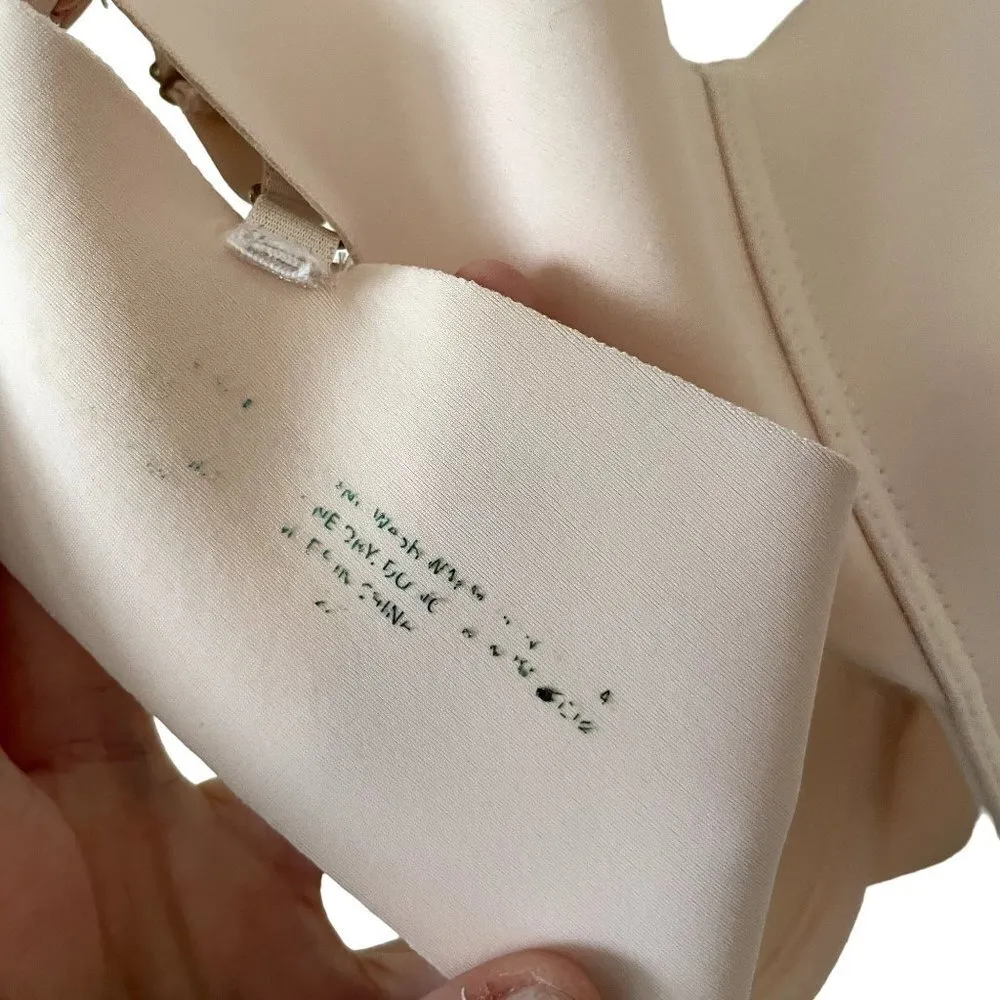 Vince Camuto nude colored bra adjustable straps underwire padding comfort - Image 5