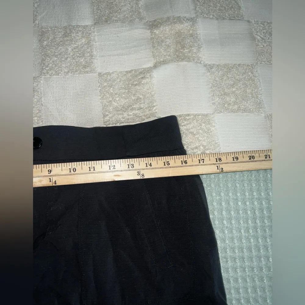 Athleta black nylon hiking shorts
Size 6 - Image 2