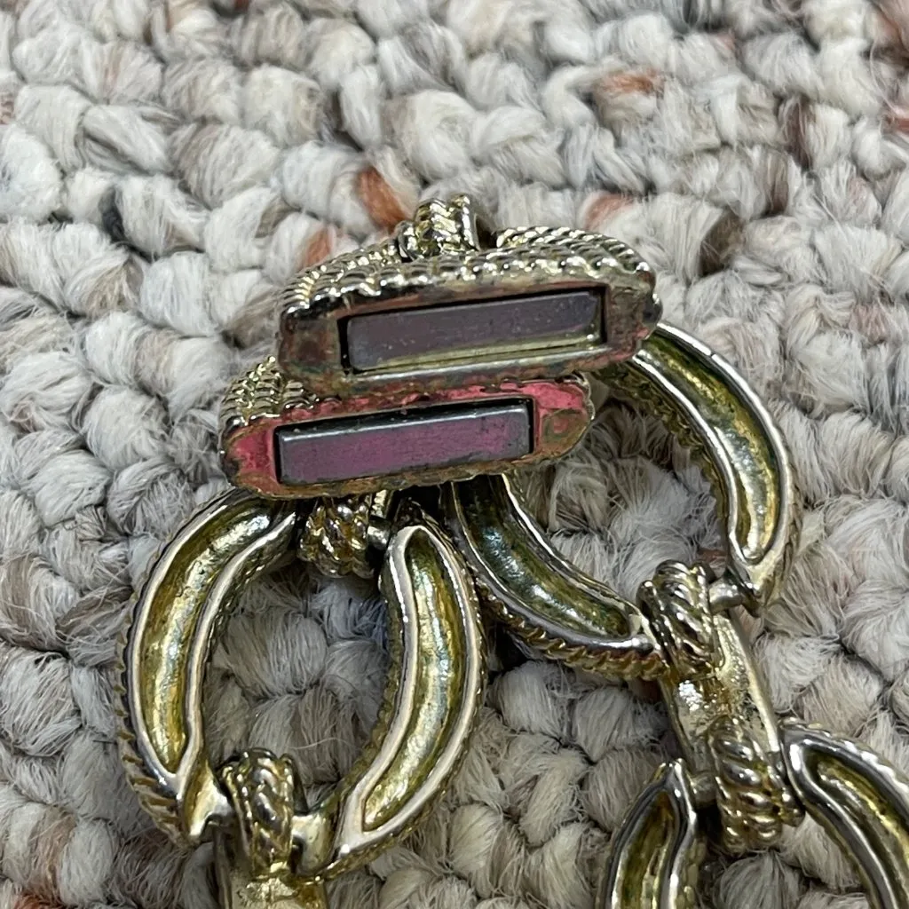 Hammered Chain Choker Chunky Link Gold Tone Magnetic Clasp - Image 4