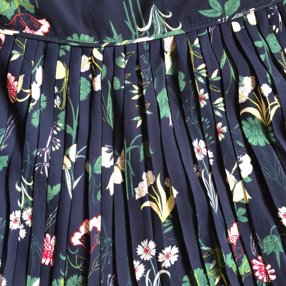 Floral Pleated Skirt - Image 3