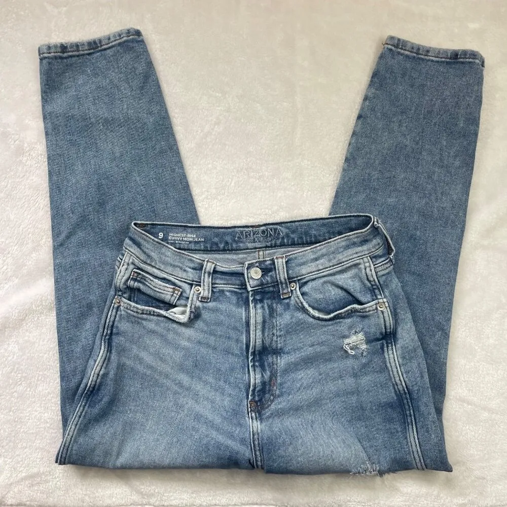 Arizona JUNIORS Highest-Rise Curvy Mom Jeans Distressed Size 9 Light Wash Denim - Image 4