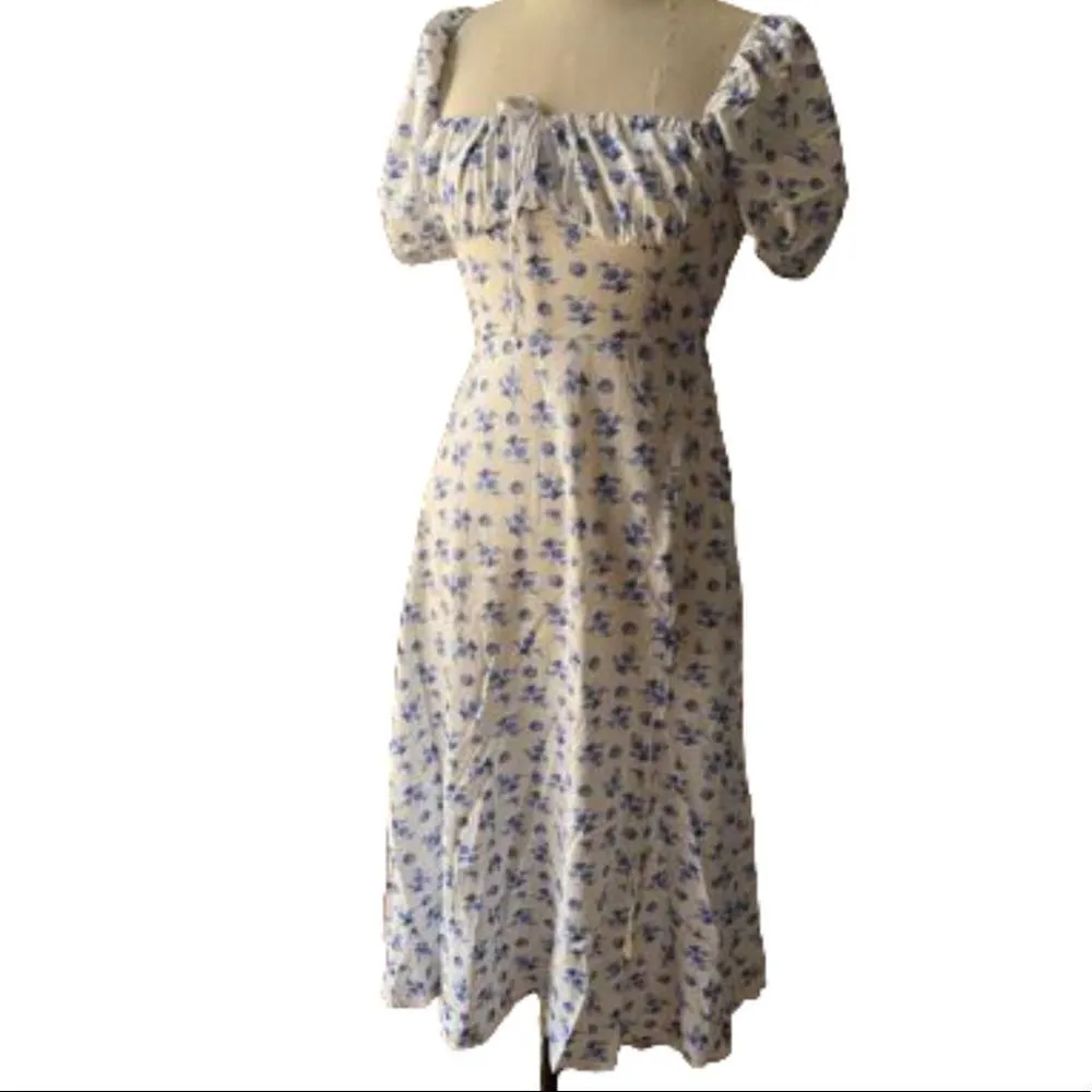 ✨HP✨Ditsy Floral Square Neck Drawstring Thigh Split Dress✨ White Size L - Image 9