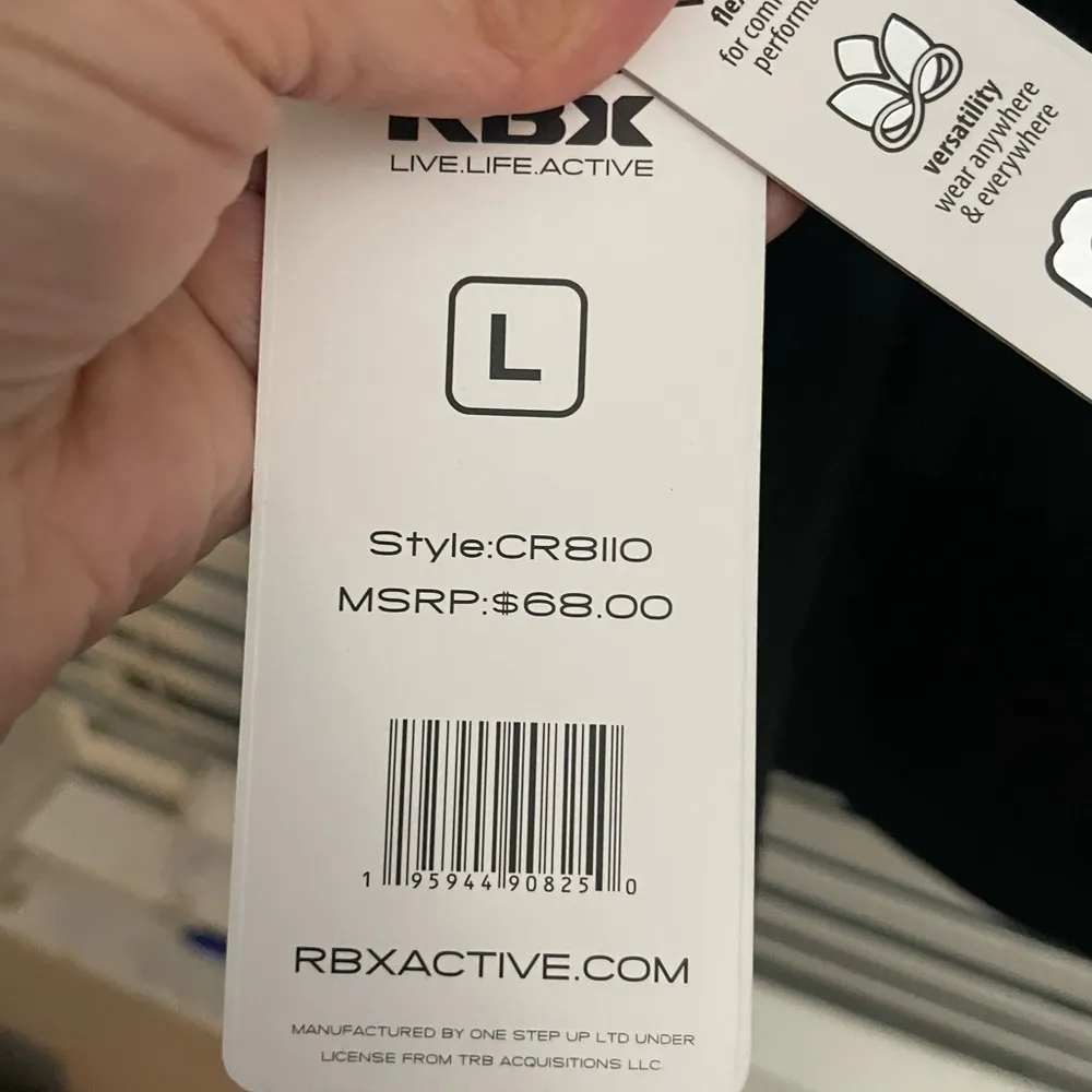 Nwt Reebok zippered sweater large - Image 8