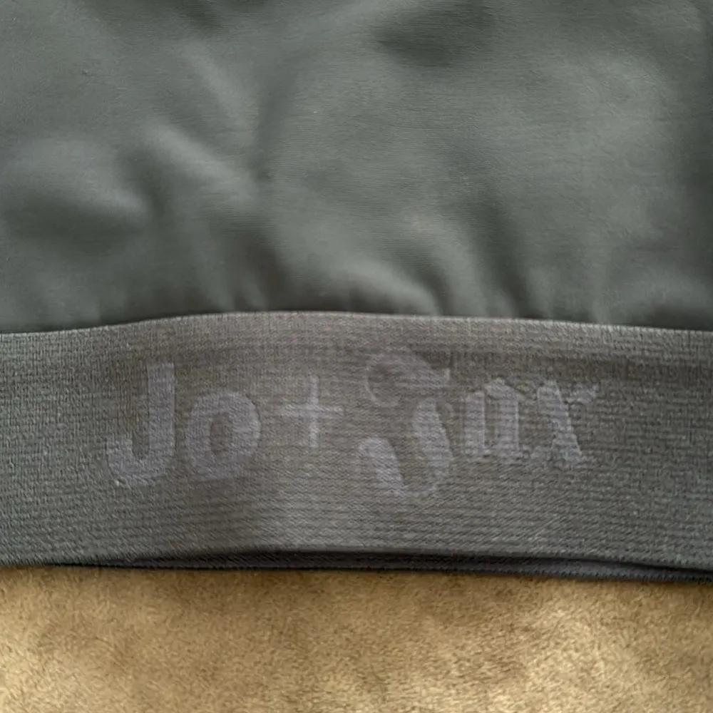Jo + Jax sports bra. Elastic bottom with logo. Color- gray/hot pink. Size-XSA - Image 2