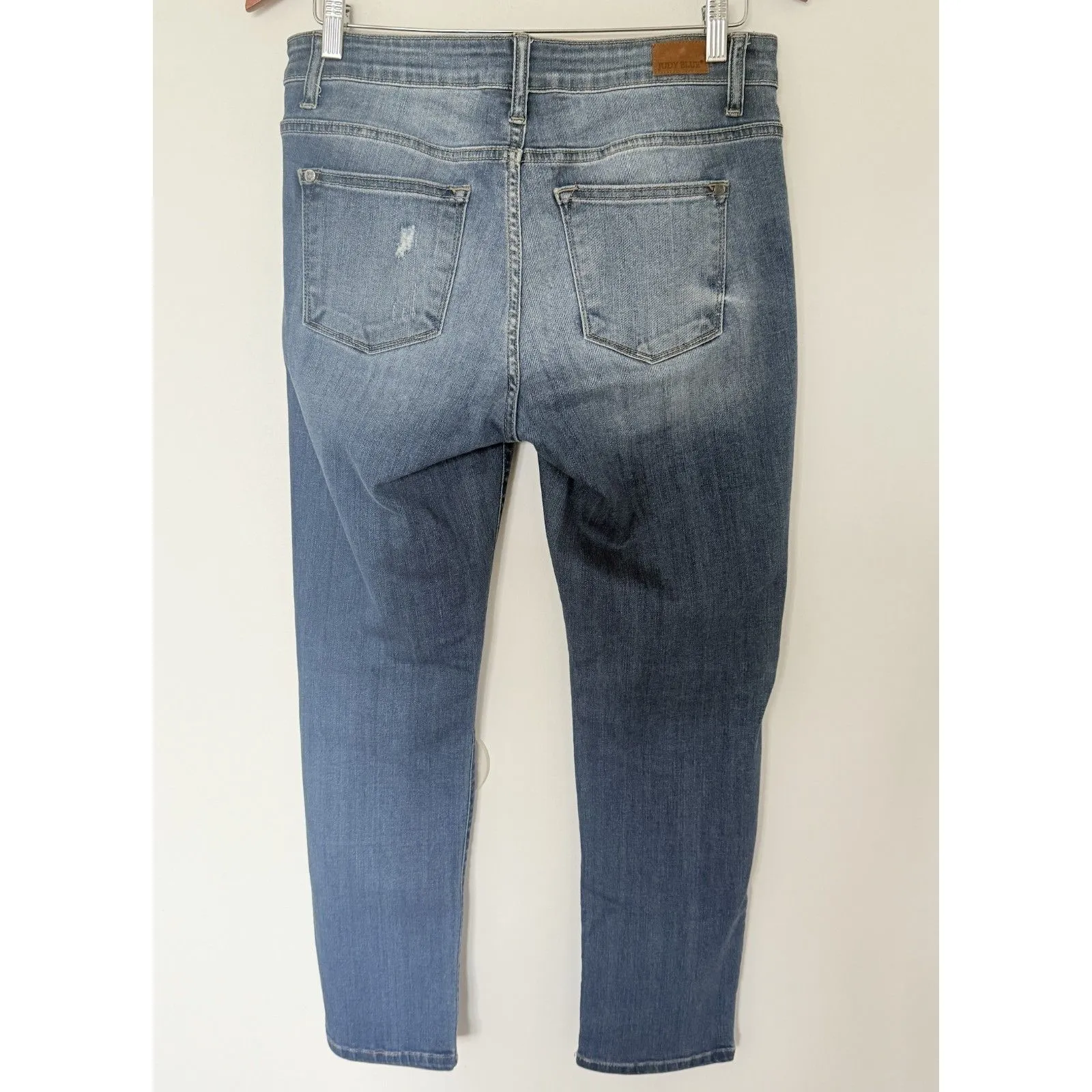 Judy Blue Mid Rise Boyfriend Fit Distressed Stretch Jeans Soft Wash Relaxed 9/29 - Image 2