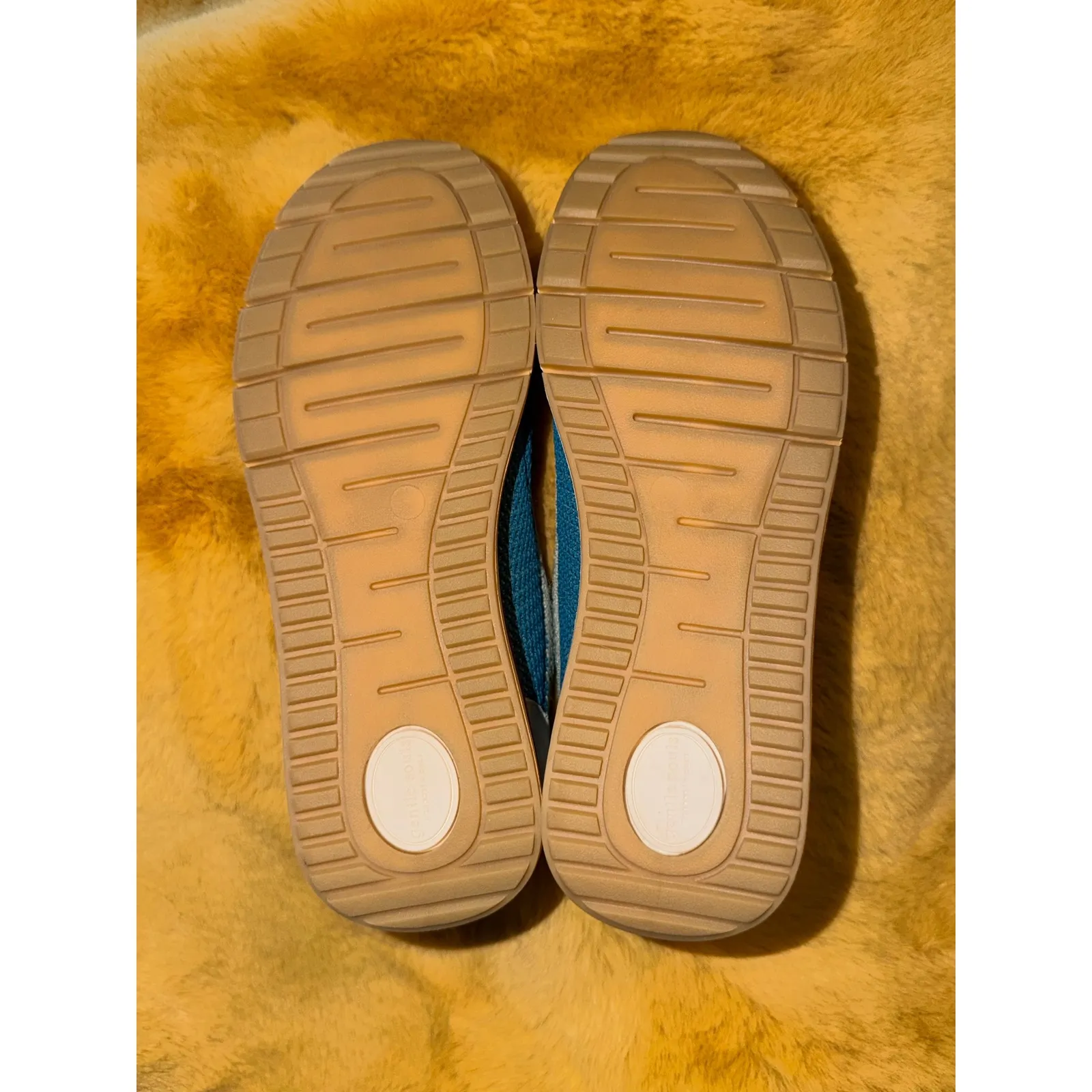 Gentle Souls Kenneth Cole Juno Knit Sneakers Blue Multi Knit Women, Size 6, NIB - Image 5