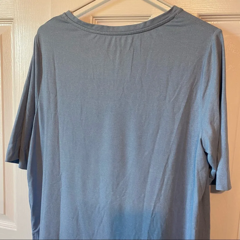 Cuddl Duds blue tee - Image 9