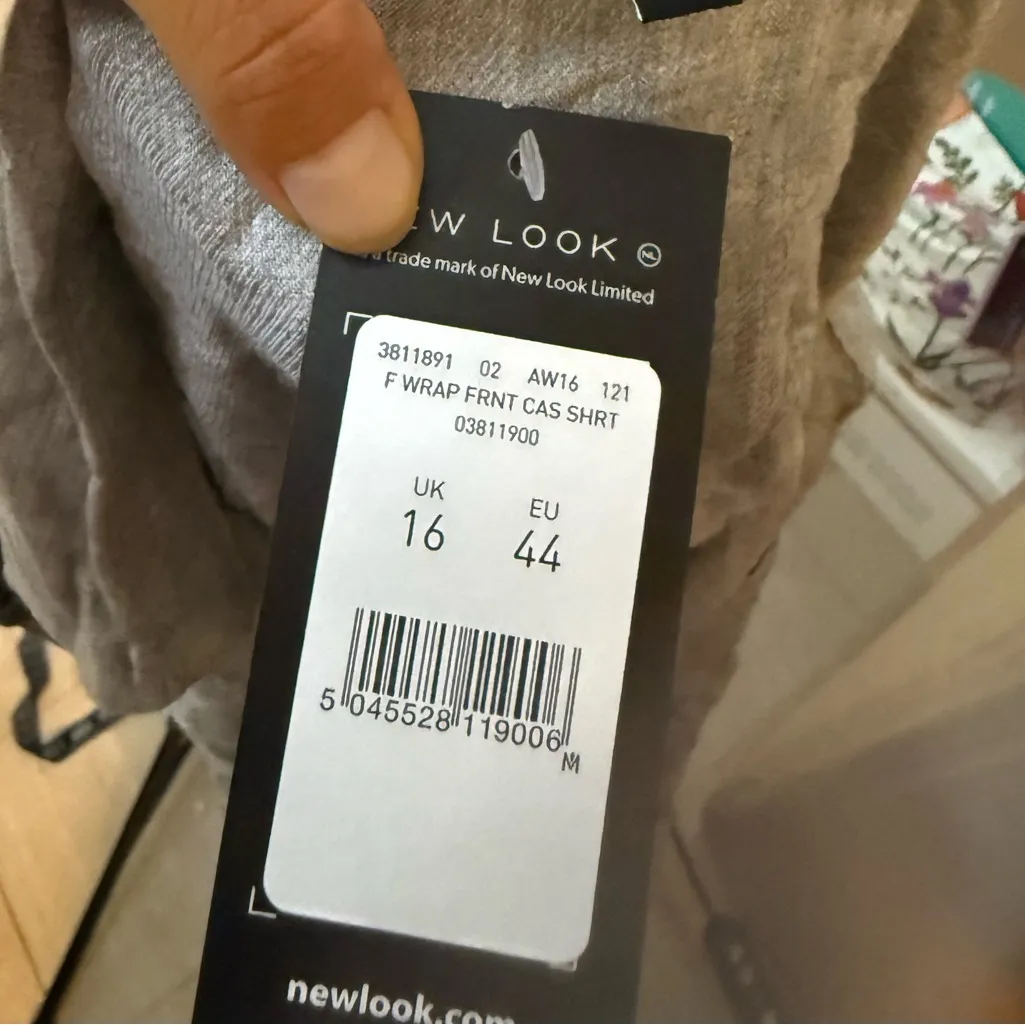 Nwt New Look Gray Wrap Front Blouse - Image 5