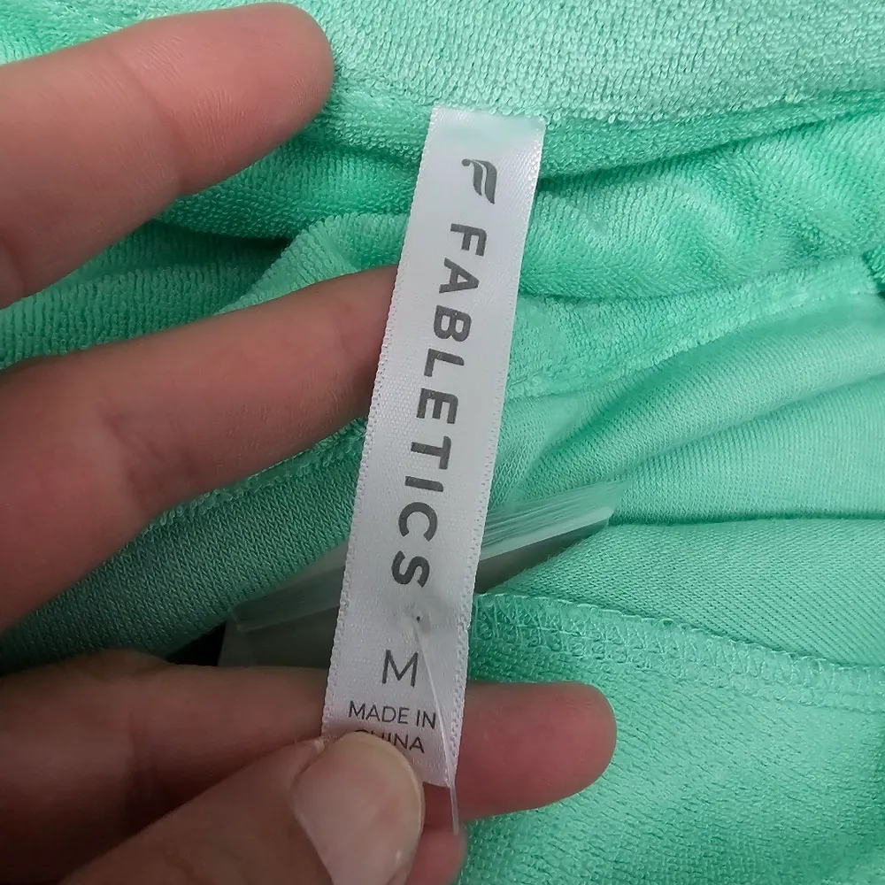 Fabletics Tropical Water Island Terry Boxy Button Up Size Medium - Image 6