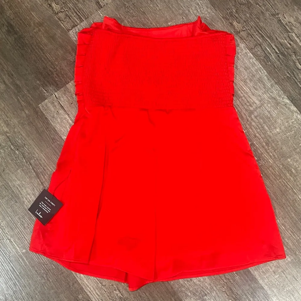 FINAL PRICE NWT Lulus Living for the Present Red Satin Strapless Romper - Image 8