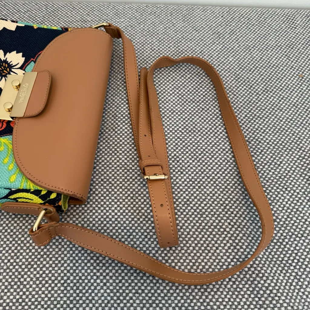 Spartina 449 Amelia Push Lock Hipster - Image 11