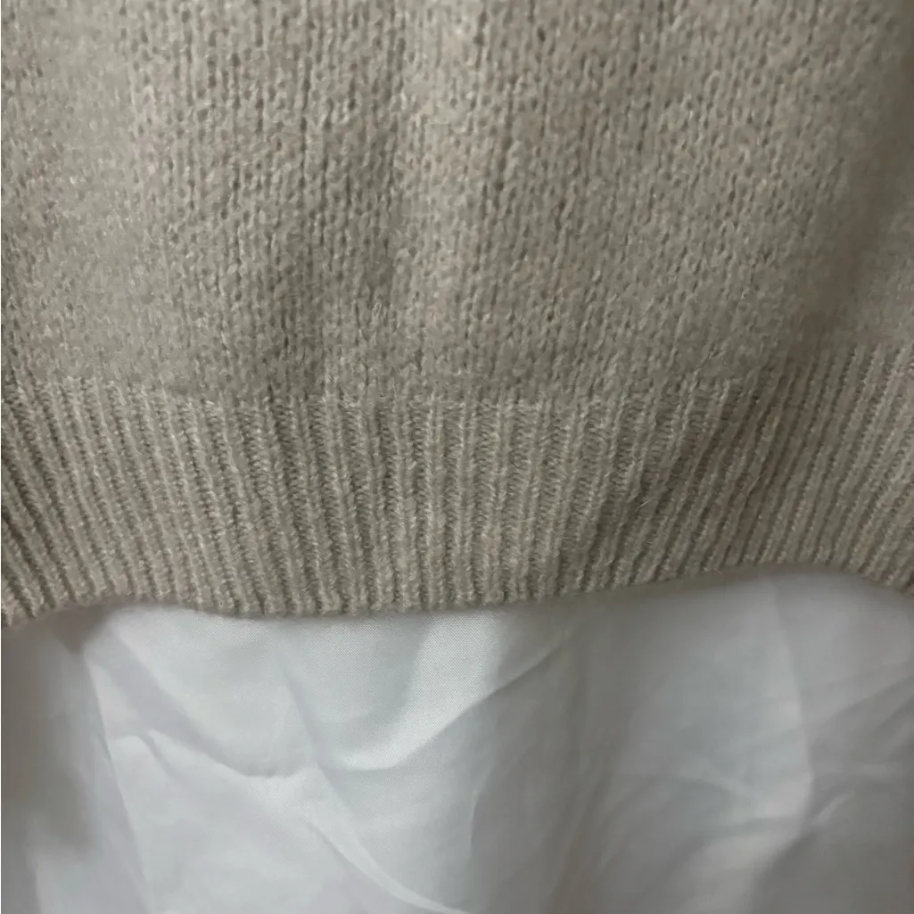 GG LUXE Soft Cream Knit Sweater - Image 8