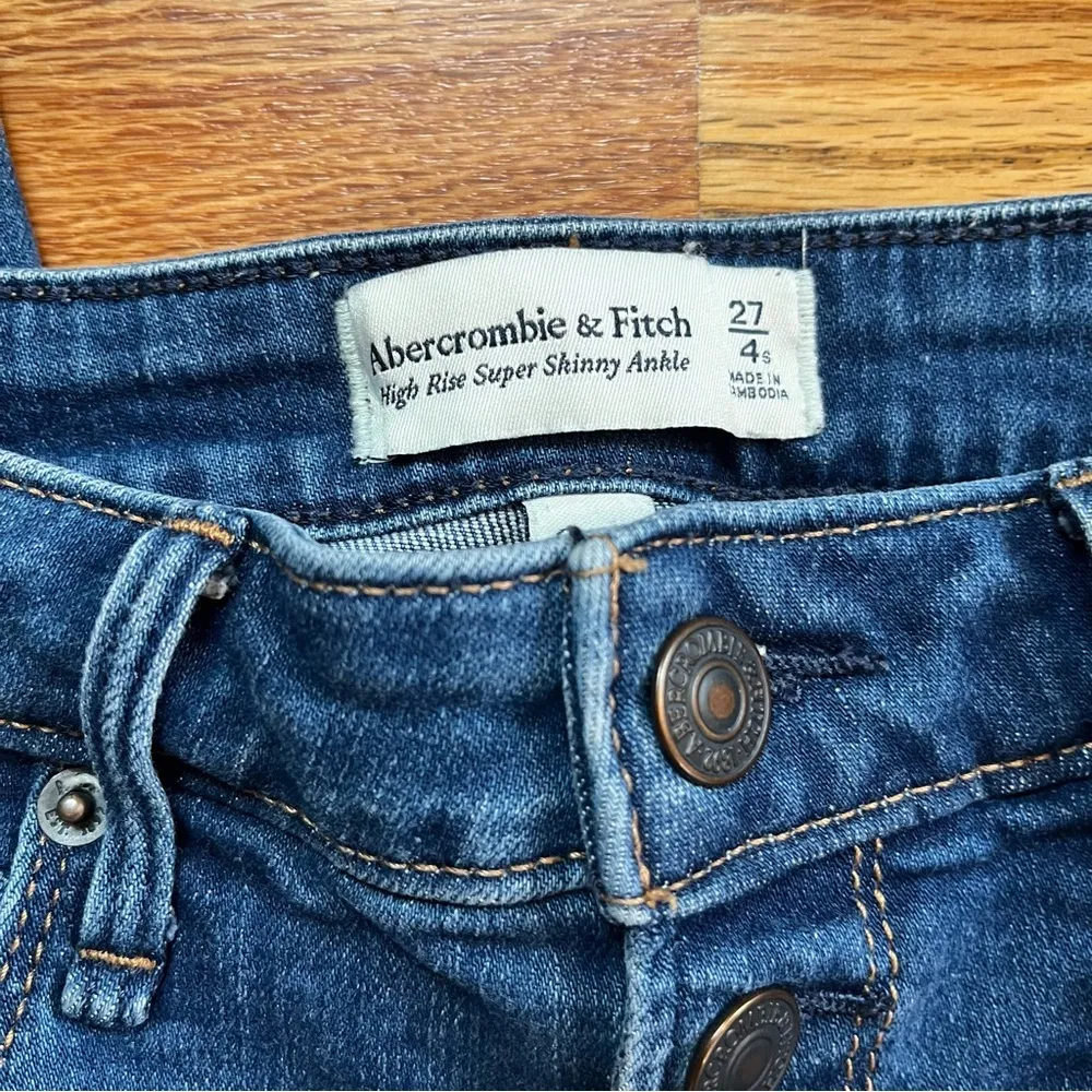 Abercrombie & fitch high rise super skinny ankle jeans size 27 / 4s - Image 3