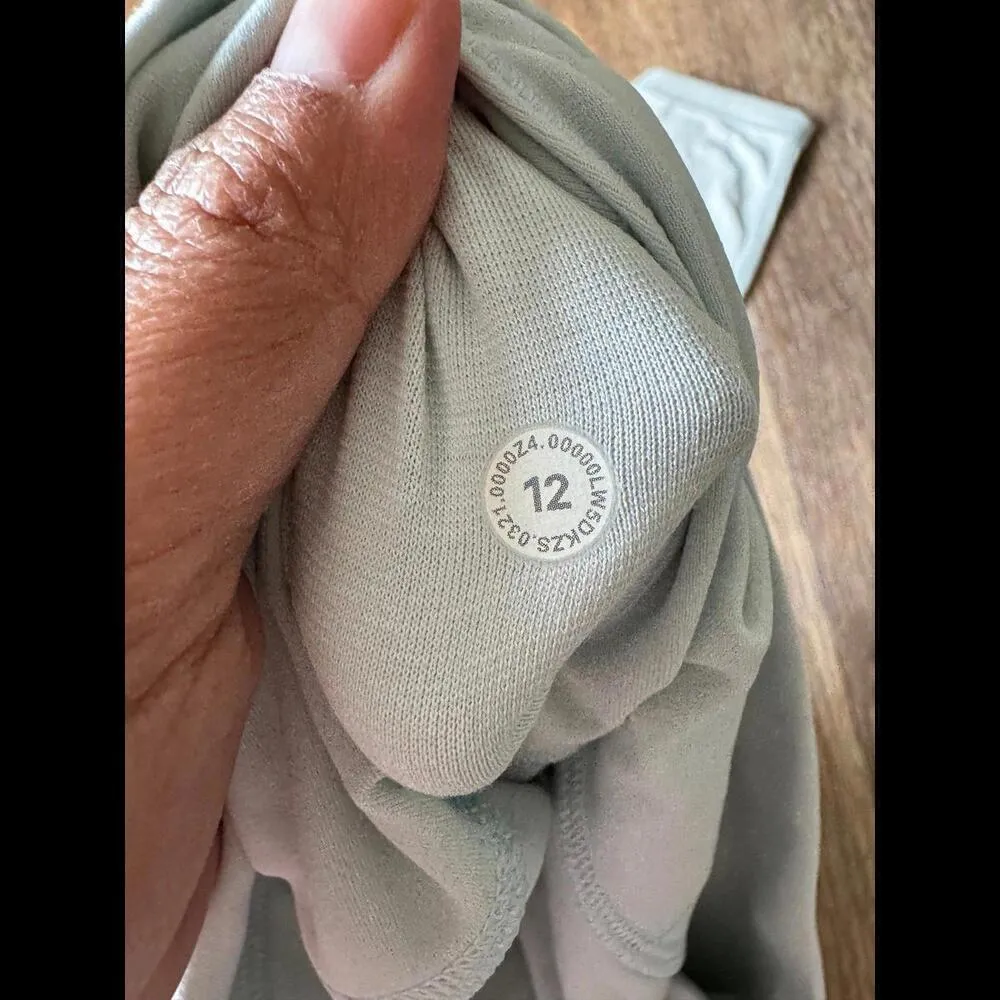 Lululemon NWT Size 12 Align HR 25” Ocean Ai Double Lined - Image 4