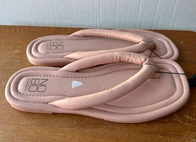 No Boundaries Women's Fluffy Flip Flops Flat Sandals Size 10 Sku 2938 - Image 3