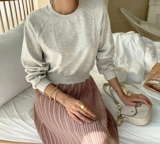 NANING9 Basic Crewneck Gray Sweatshirt - Image 3