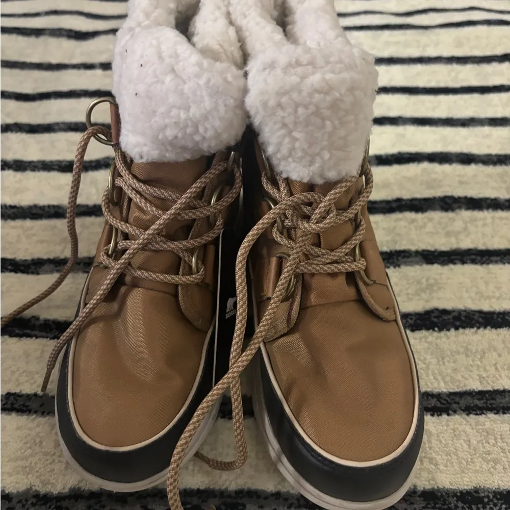 Sorel Womens Explorer Carnival Waterproof Insulated Winter Boots in Elk Size 6 - Image 3