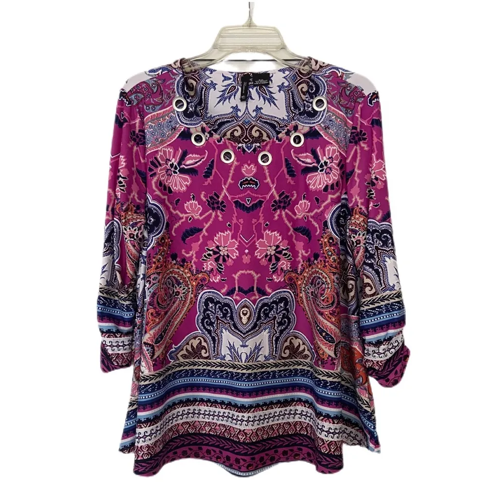New Directions Boho Chic Top, Art to Wear Bright Pink, Blue and White Size PXL - Image 2