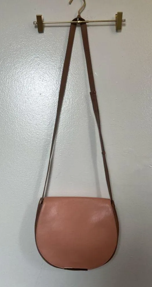 Cuyana Italian leather Saddle Bag - Image 2