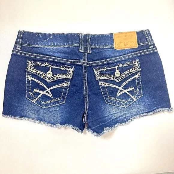 Amethyst Shorts Women's Juniors 5 Blue Cuffed Stretch Embellished Flap Denim - Image 2
