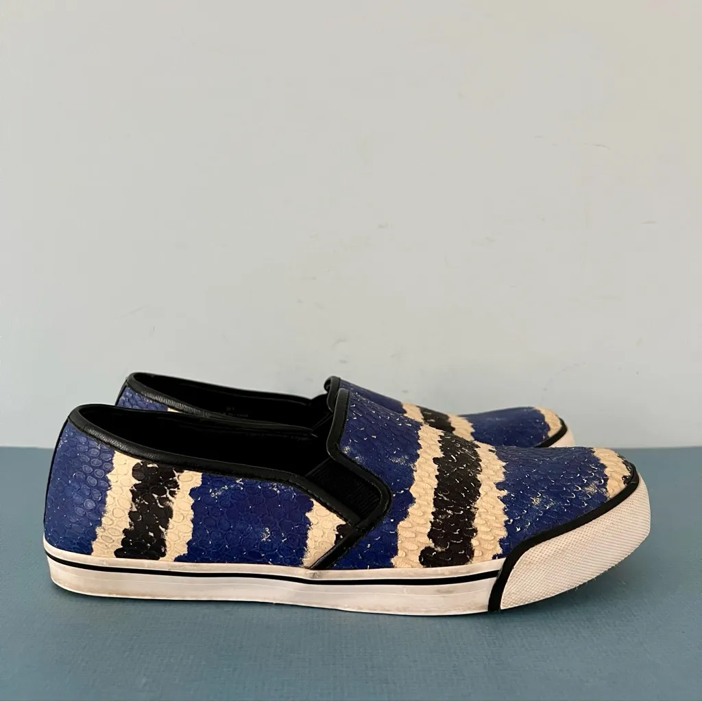 Alice + Olivia Faux Snakeskin‎ Blue Black Slip On Sneakers - Image 2