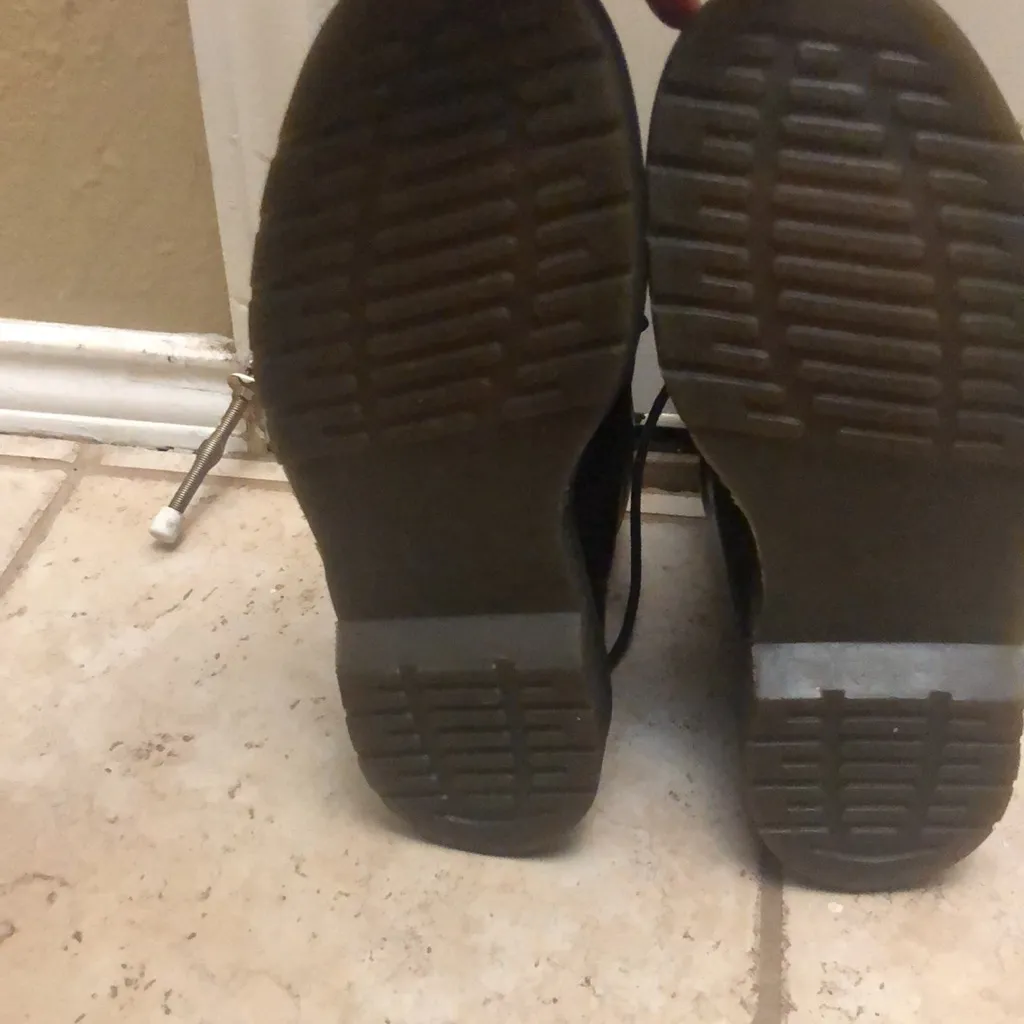 Dr Martin ‎ vintage Lace up Boots  Made in England. Size 7 women the originals - Image 9