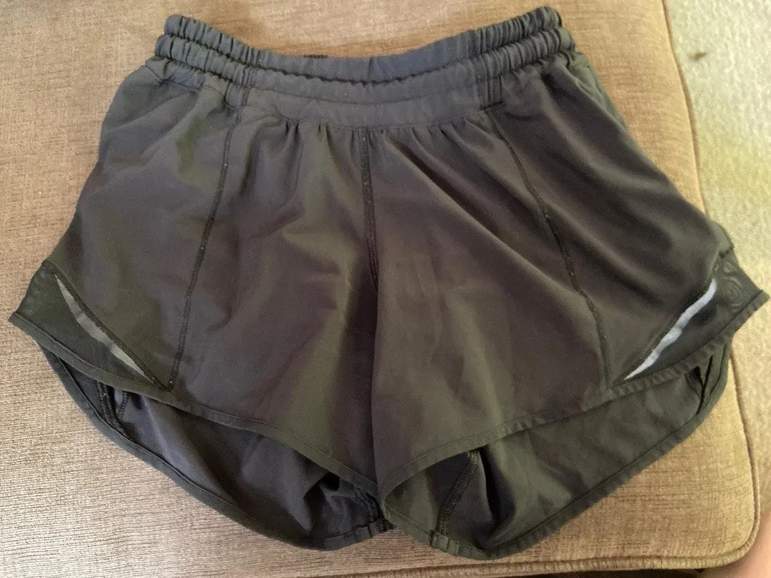 Lululemon hotty hot shorts 4”  - Image 3